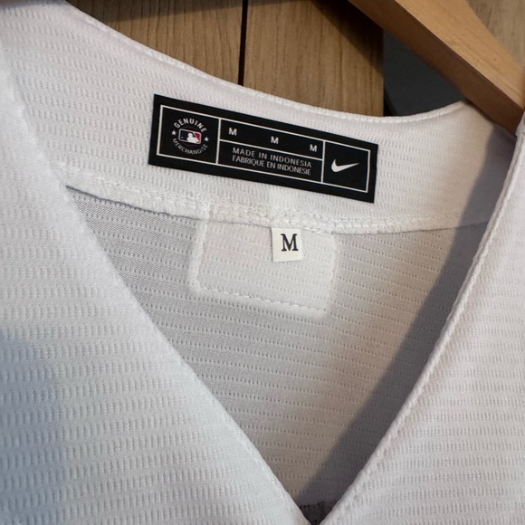 Los Angeles Dodgers Gold Script #18 World Series Champions Jersey- Medium- Nike - Picture 7 of 10